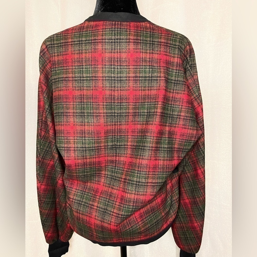 Pendleton Womens Cardigan Sweater Red Green 100% Wool Tartan Plaid Vintage Small - Picture 8 of 9